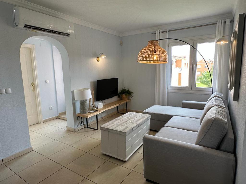 Oliva Nova Flat In Front Of Met Apartment Екстериор снимка