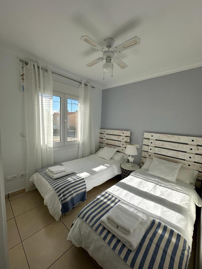 Oliva Nova Flat In Front Of Met Apartment Екстериор снимка