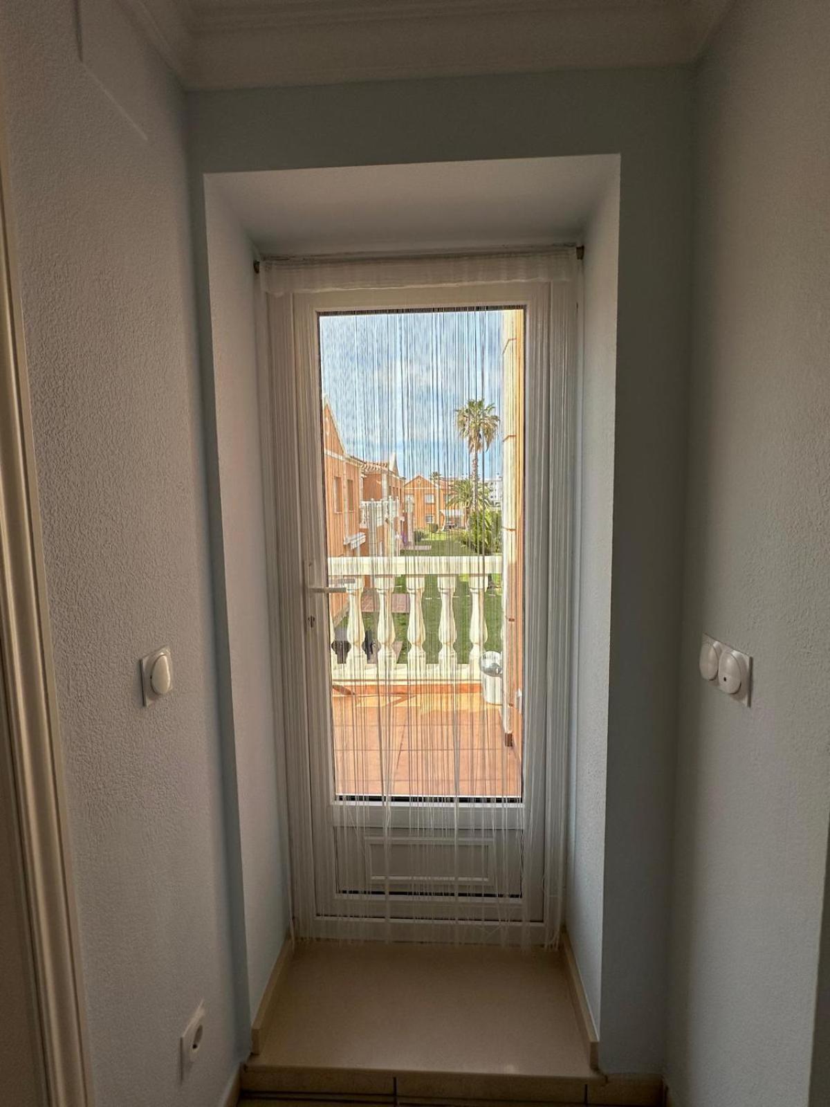 Oliva Nova Flat In Front Of Met Apartment Екстериор снимка